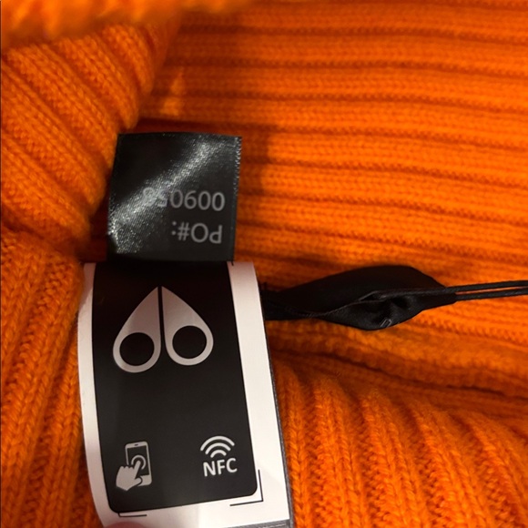 Moose knuckles merino wool orange peel Beanie main image 6